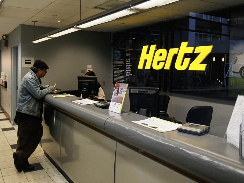 Hertz, 2015 Yılının En İyi Araç Kiralama Şirketi Oldu.