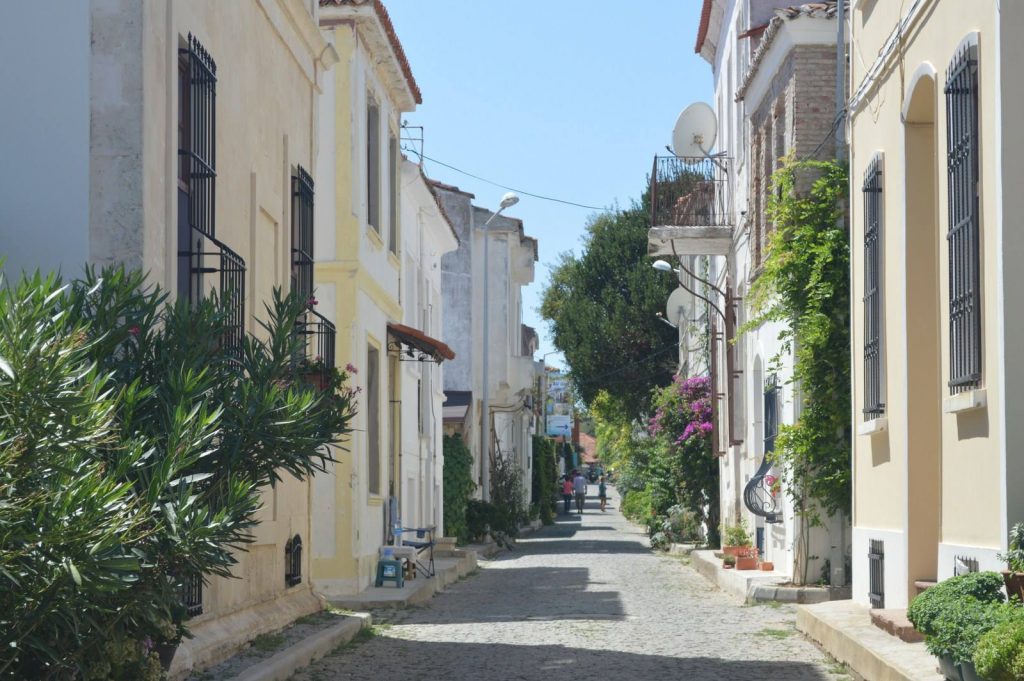 bozcaada-sokaklar