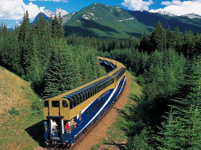 Rocky Dağlarında 360 Derece Tren Turları