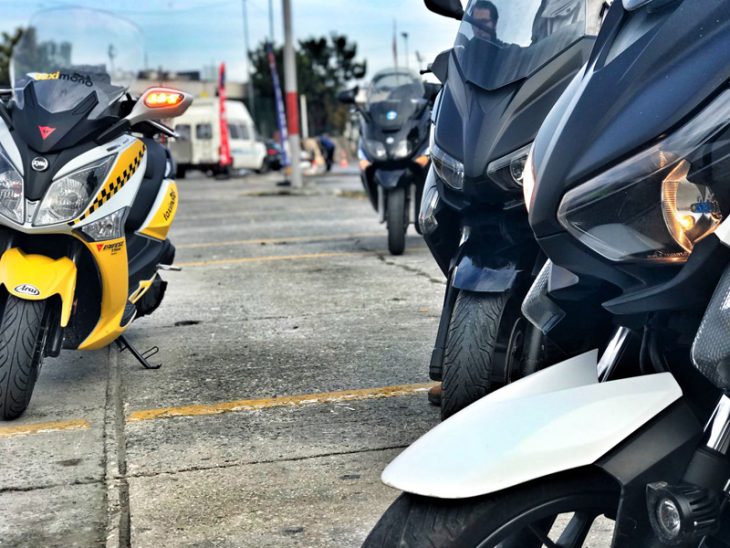 Uçakta Mesajlaşma İmkanı mı Geliyor? Uzakrota Uçakta Mesajlaşma İmkanı mı Geliyor? Uzakrota