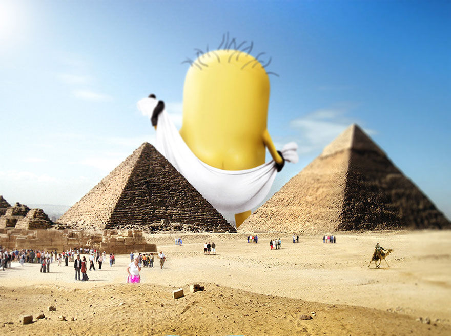After-giant-inflatable-minion-causes-chaos-designers-imagine-them-taking-over-the-world9__880