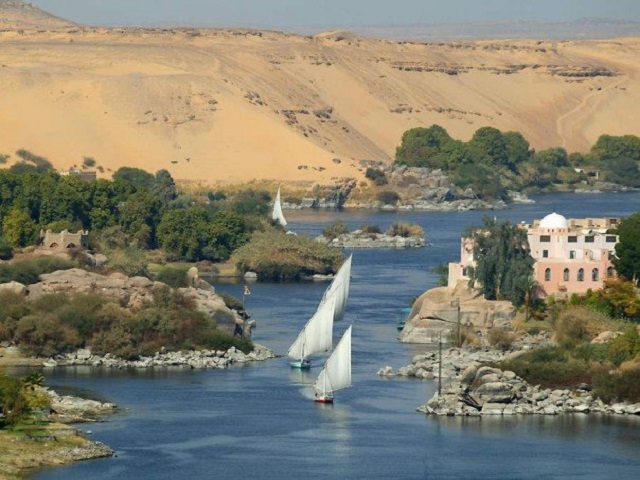 Travel-to-Egypt-River-of-Nile-and-Worlds-of-Wonder-Nile-River