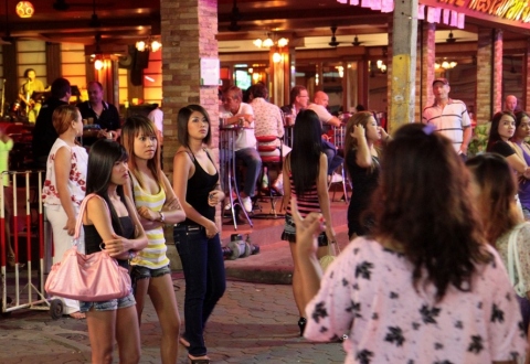 Pattaya Gece Hayatı ve Walking Street