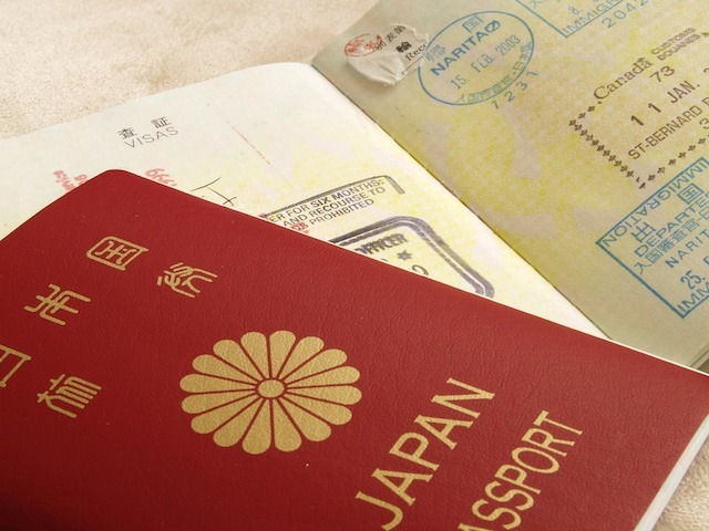 shutterstock_27774094-japan-passport-640_4CEF32FBB5B84208AE8E91513AC8DA5D