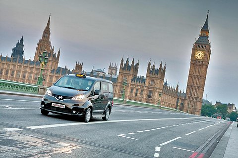 Londra’nın Meşhur Taksileri Elektrikli Nissan’larla Değişiyor